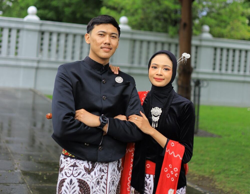 Rizqi & Rosa