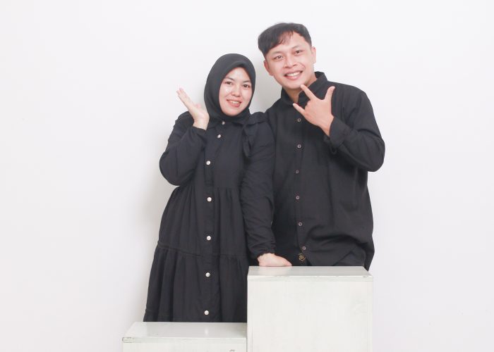 Rio & Wahyuni Akad